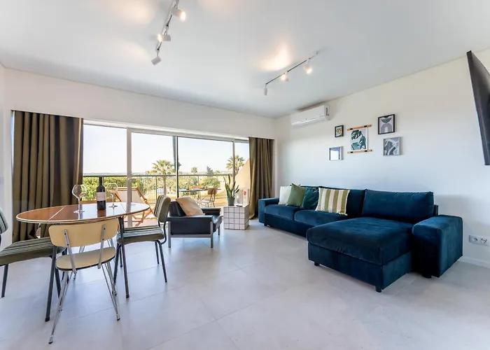 Apartamento Tasteful 1 Bdr Flat W/balcony & Pool By Lovelystay *