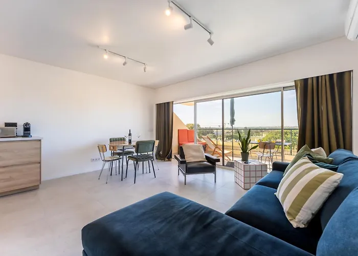 Tasteful 1 Bdr Flat W/balcony & Pool By Lovelystay Apartamento Quarteira