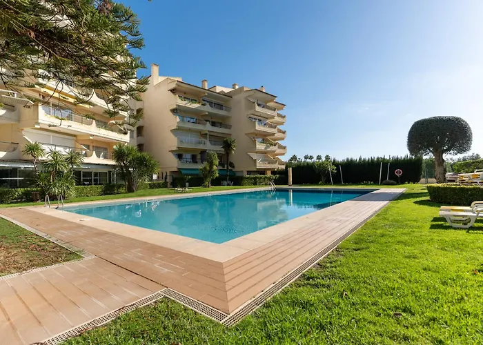 Tasteful 1 Bdr Flat W/balcony & Pool By Lovelystay Apartamento