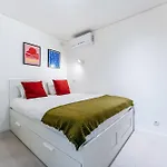 Tasteful 1 Bdr Flat W/balcony & Pool By Lovelystay * Quarteira