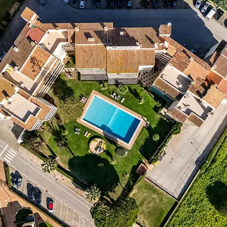 Tasteful 1 Bdr Flat W/balcony & Pool By Lovelystay *