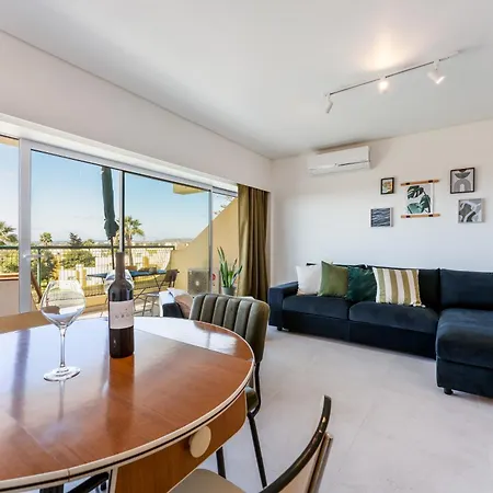 Tasteful 1 Bdr Flat W/balcony & Pool By Lovelystay Appartement