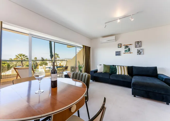 Tasteful 1 Bdr Flat W/balcony & Pool By Lovelystay Apartament